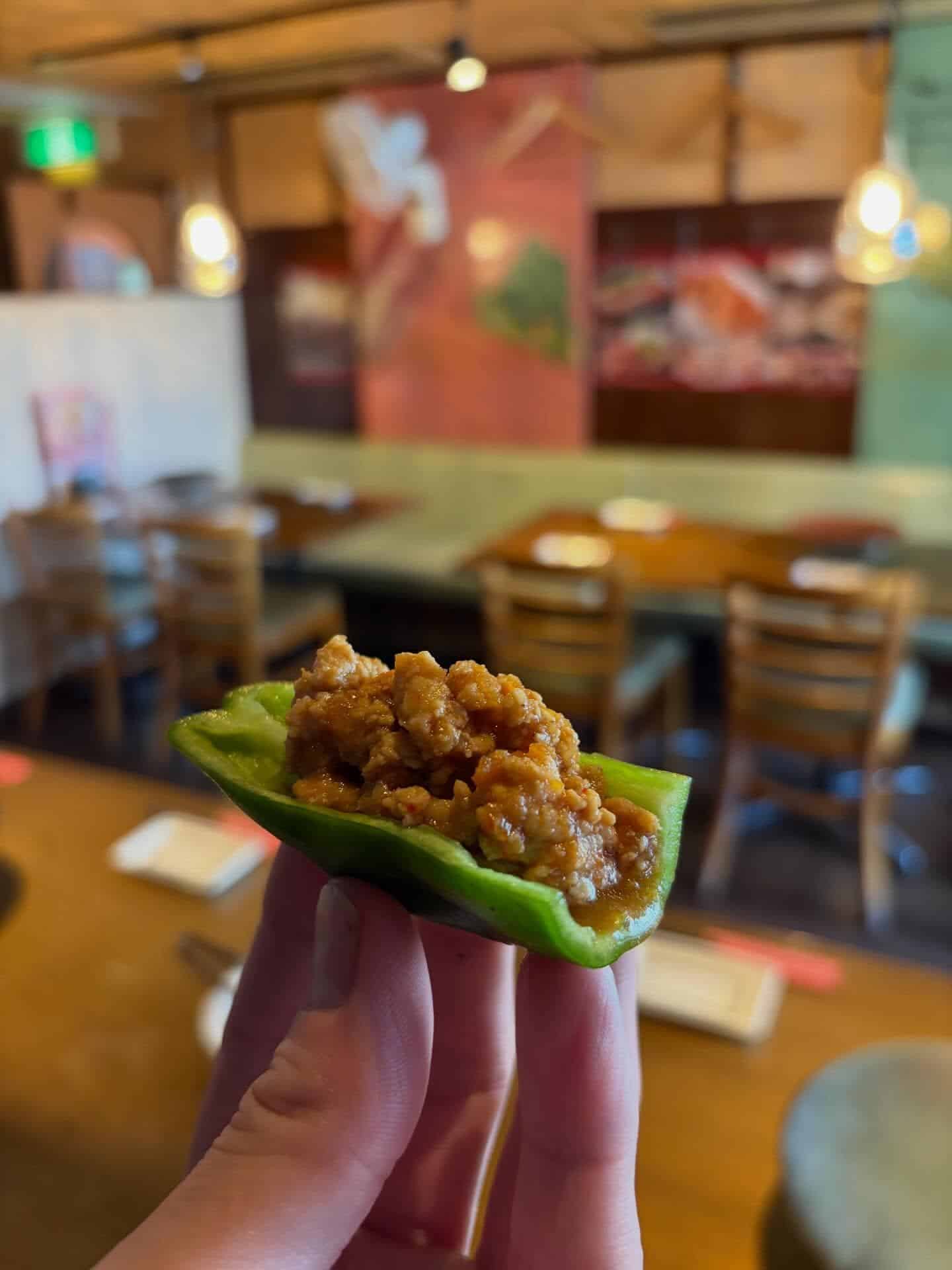 青山の居酒屋で焼き鳥を楽しむなら|スタッフおすすめ【肉味噌ピーマン】