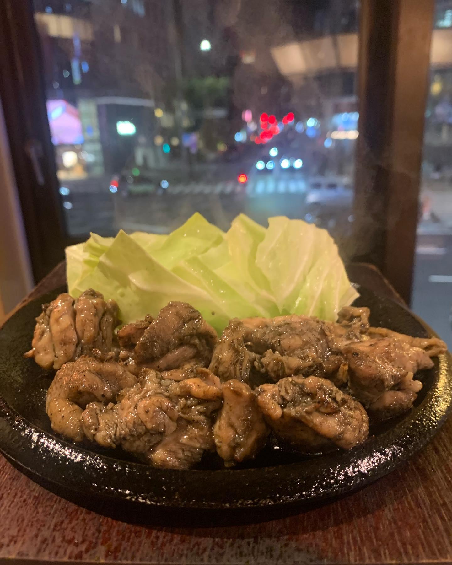 【青山×鶏料理×居酒屋】不動の人気！ぼうぼう焼き！