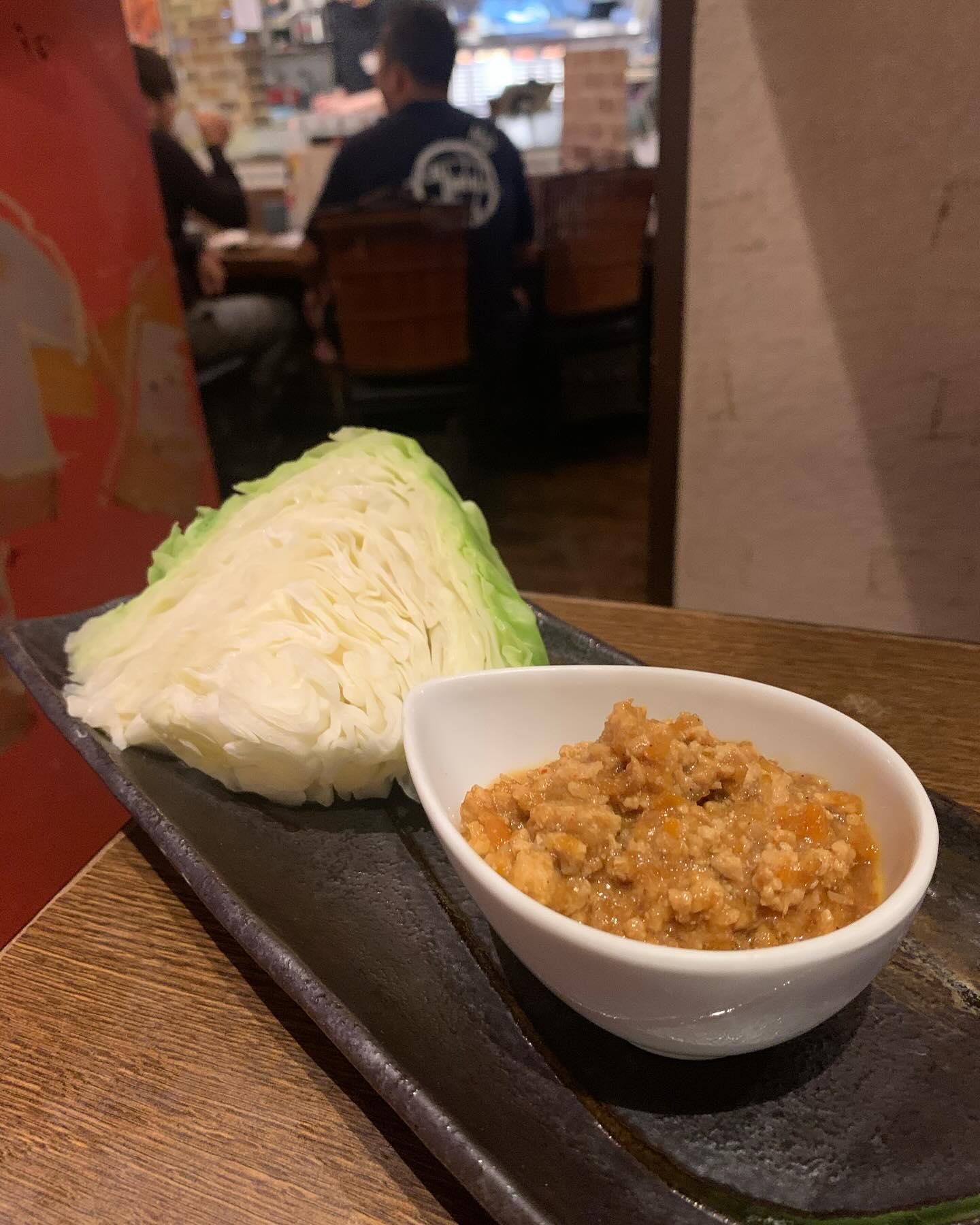 【青山×居酒屋】新メニュー『肉味噌キャベツ』