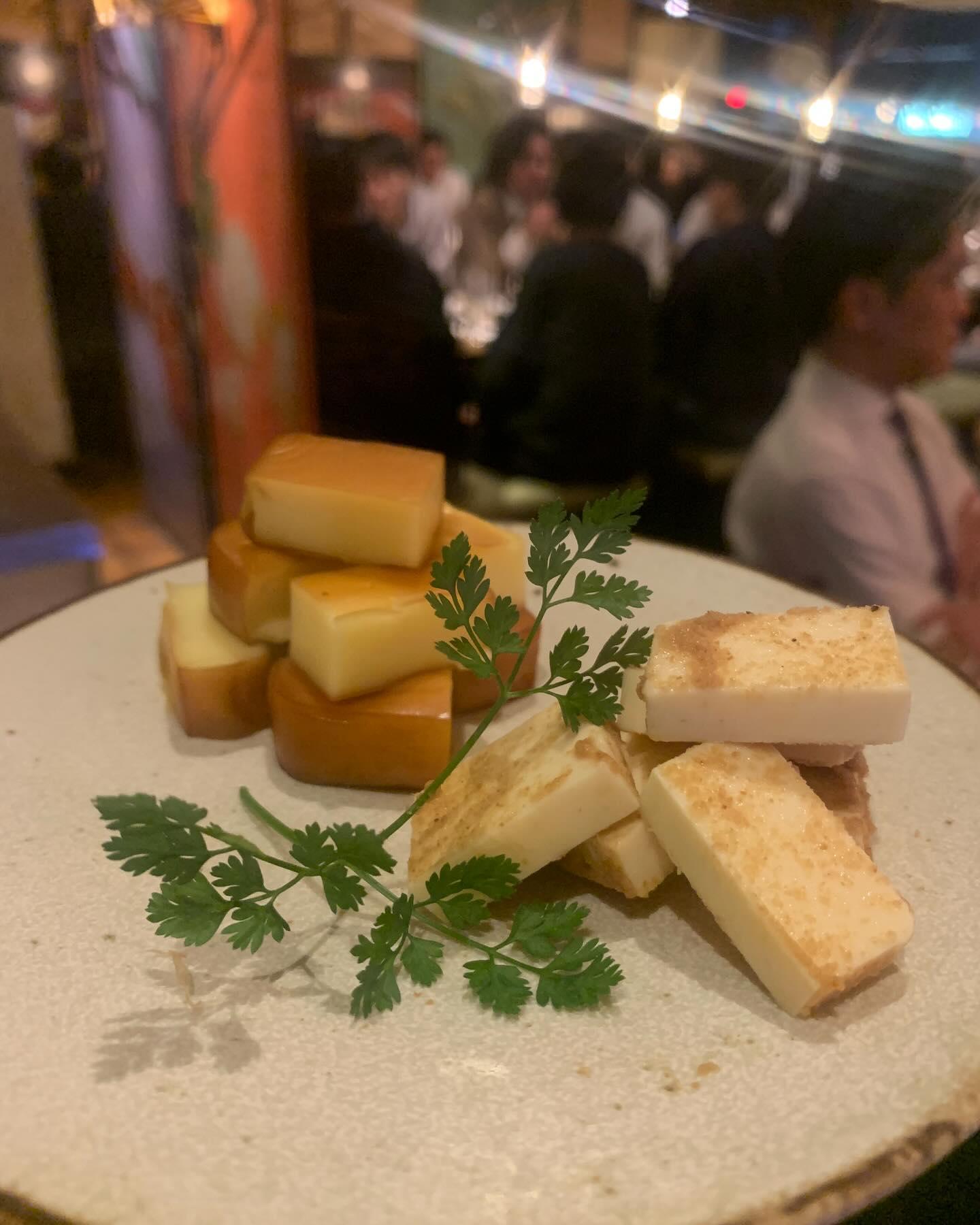 【青山×歓迎会コース】こだわり仕上げのチーズ2種盛り