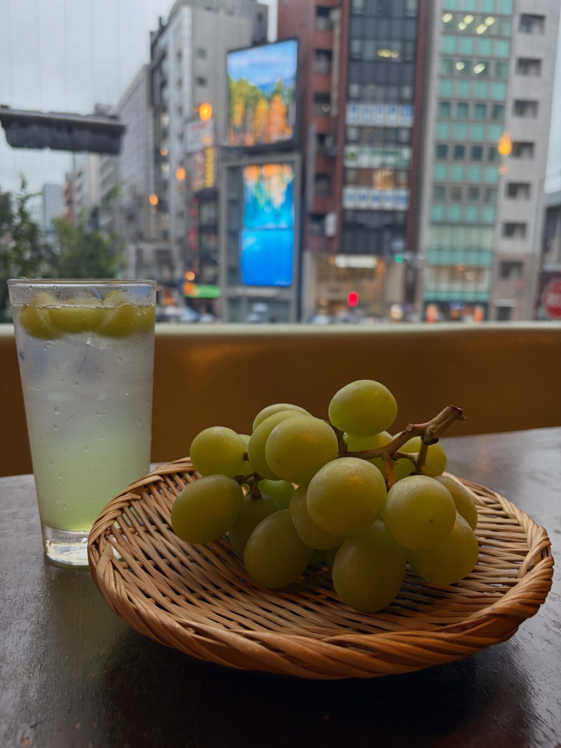 青山の居酒屋で飲み会を楽しむなら｜今日のおすすめは【シャインマスカットドリンク】